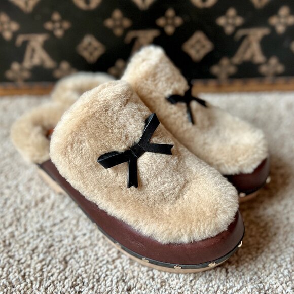 Fabrizio Viti Brown Leather Black Trim and Shearling Bow Mules Clogs, NEW - Picture 3 of 6